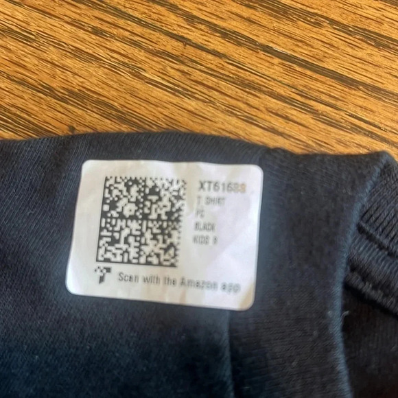 BFF OF THE BIRTHDAY GIRL Youth Size Small Black T-shirt - Picture 4 of 4